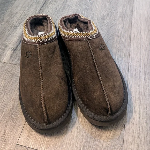 UGG Men's Brown Slippers - Picture 2 of 6